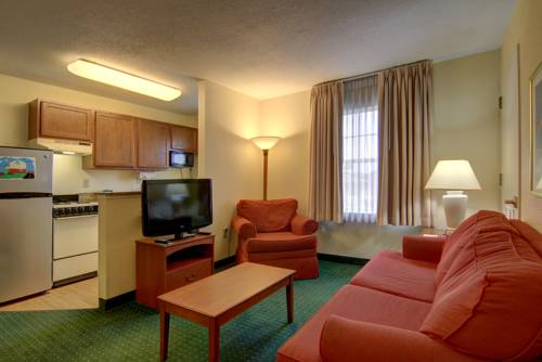 Home Towne Suites Room
